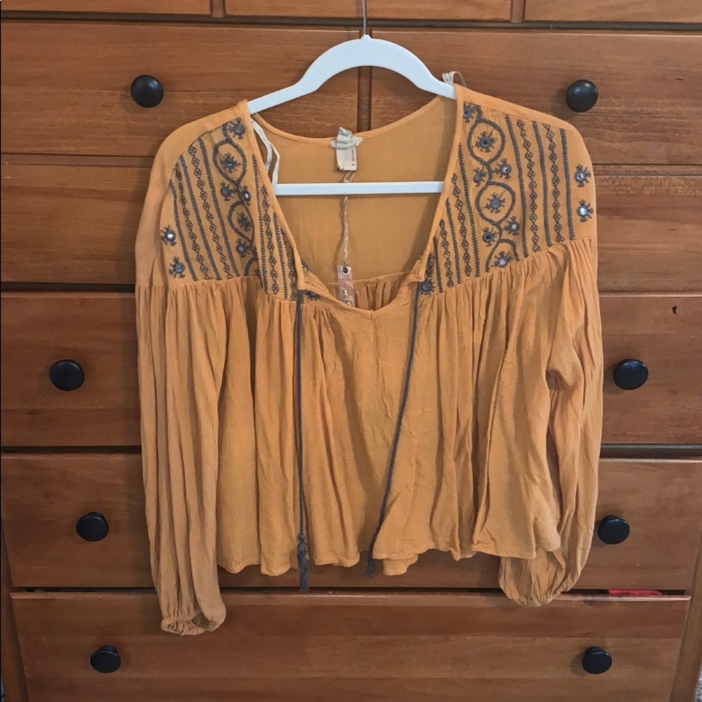 loose long sleeve top